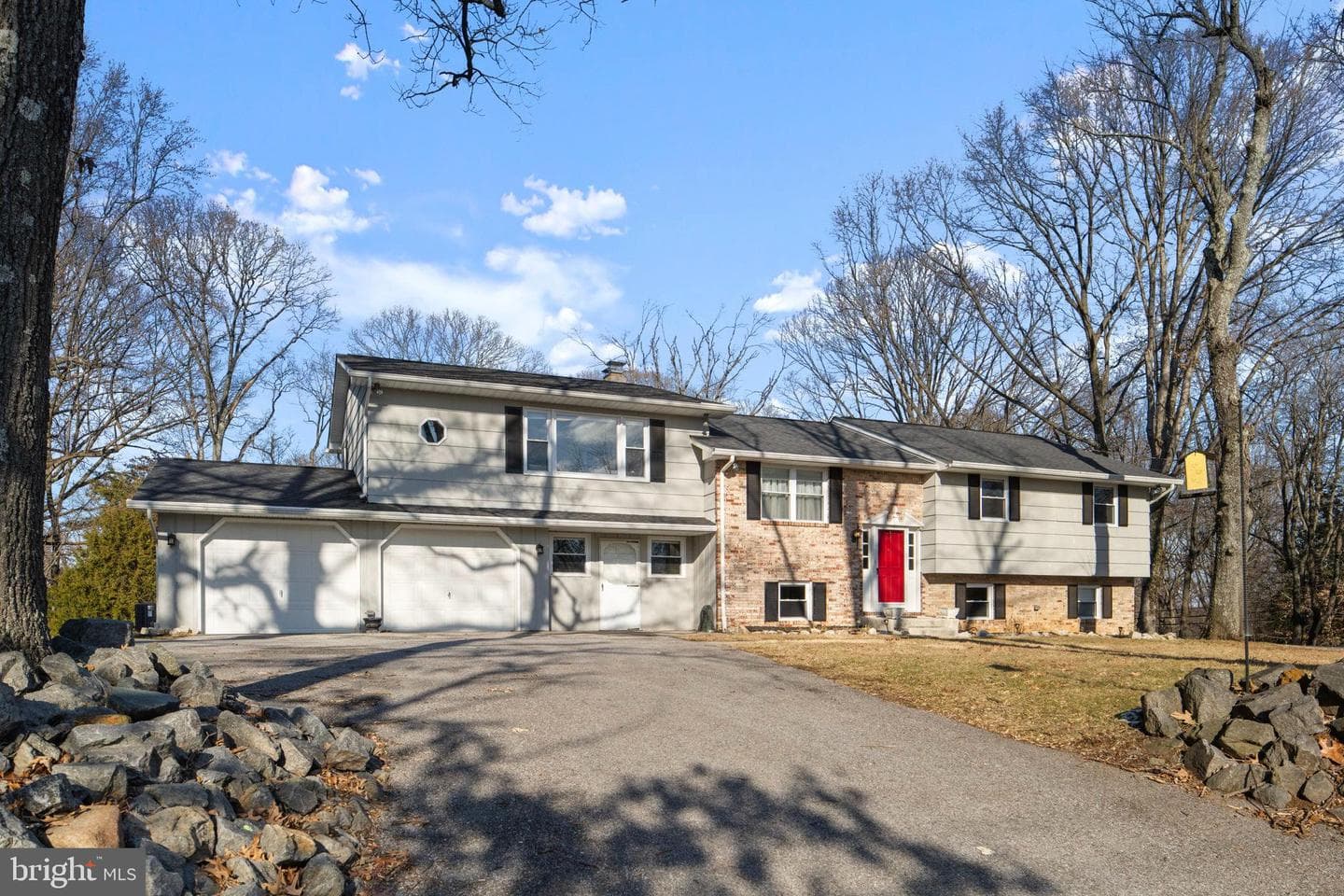 876 Shore Acres Road photo 3