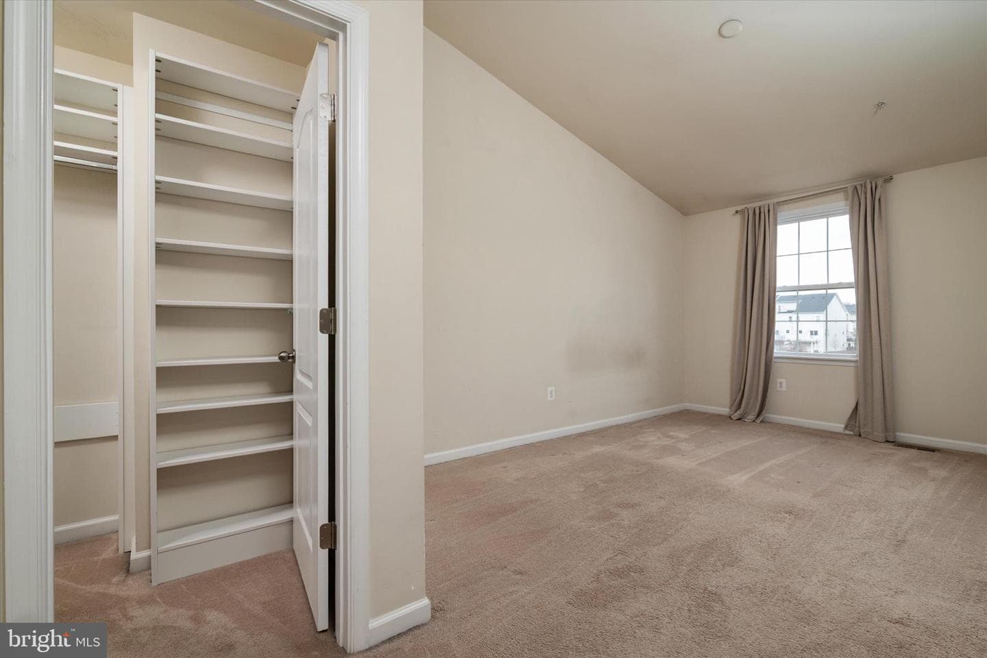 670 Warblers Perch Way photo 22