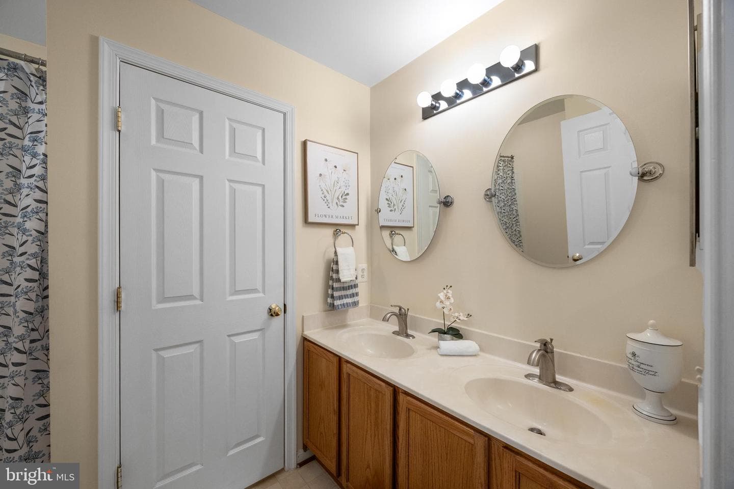 216 Arcadia Shores Circle photo 26