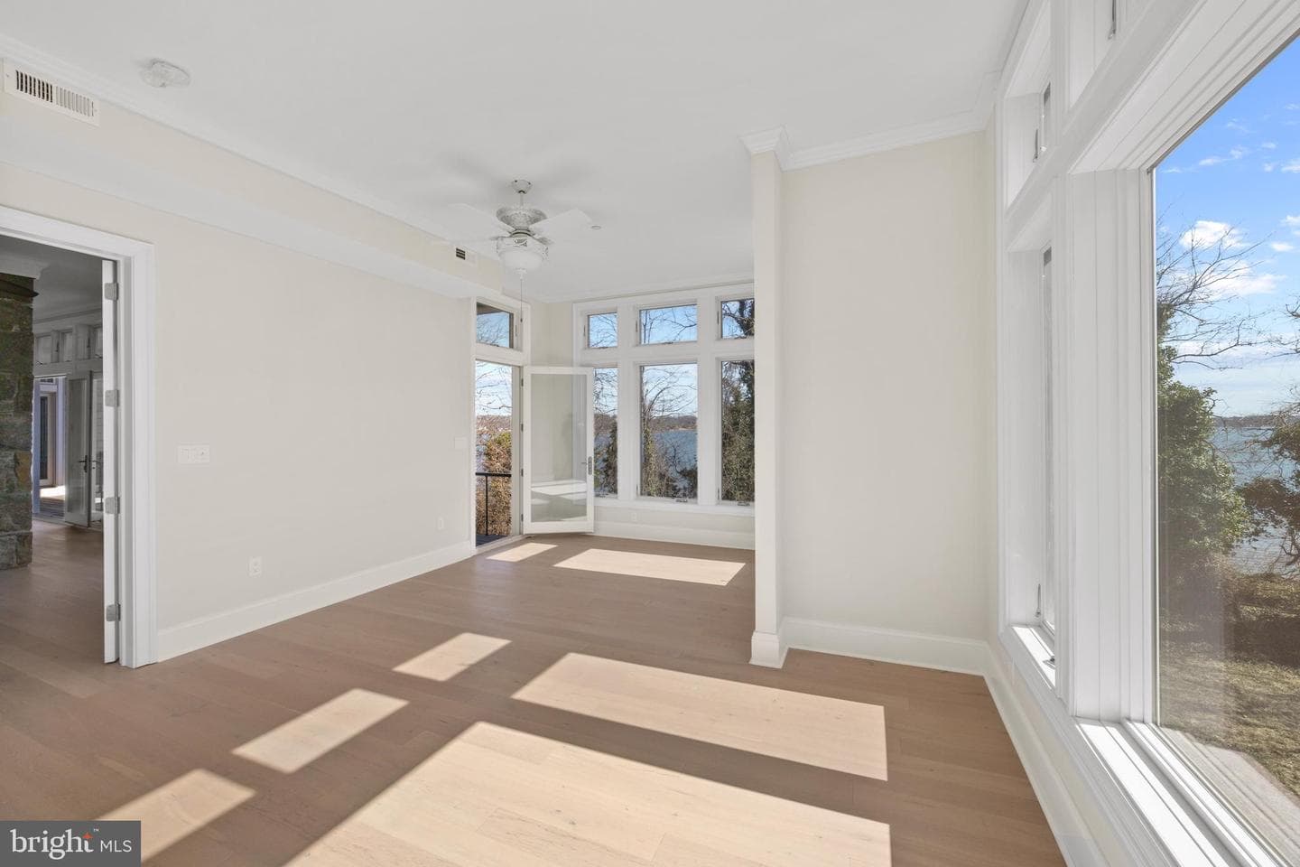 509 Edgewater Road photo 32