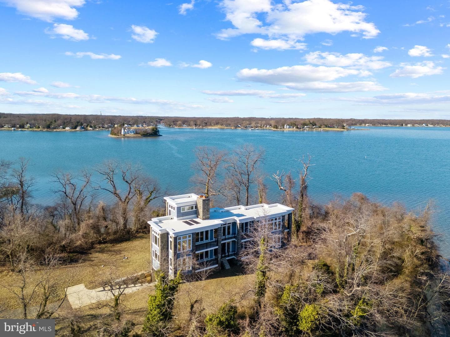 509 Edgewater Road photo 4