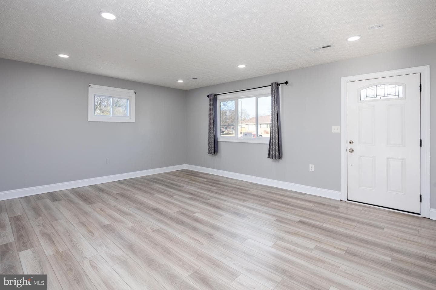 34 Elm Drive photo 3