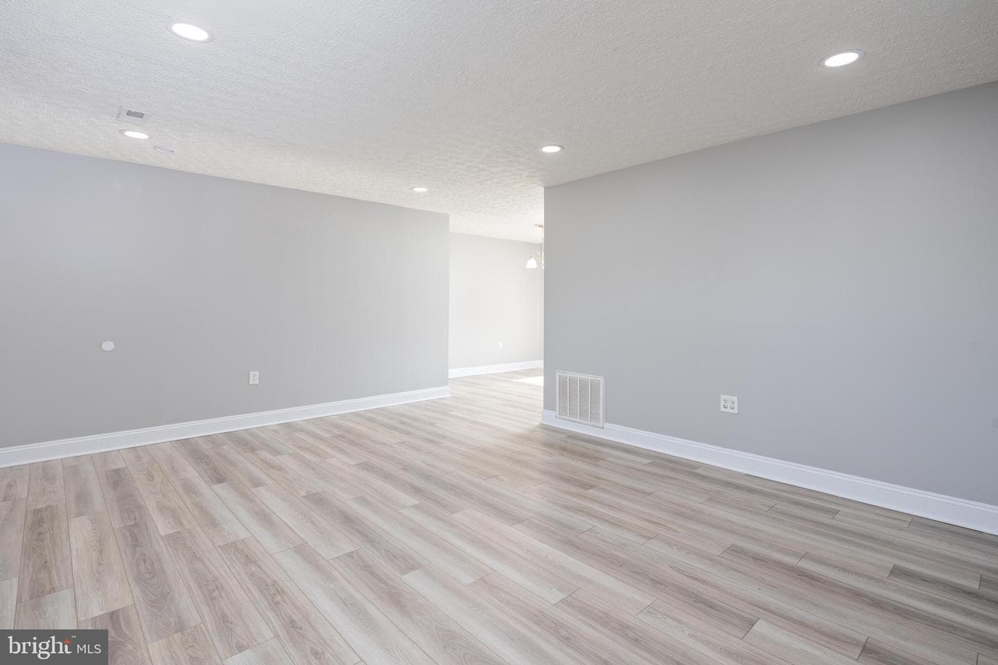 34 Elm Drive photo 5