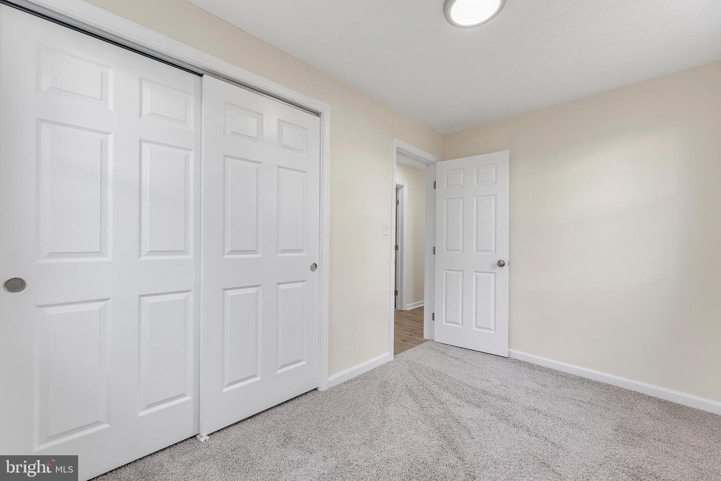 723 Cotter Road photo 22