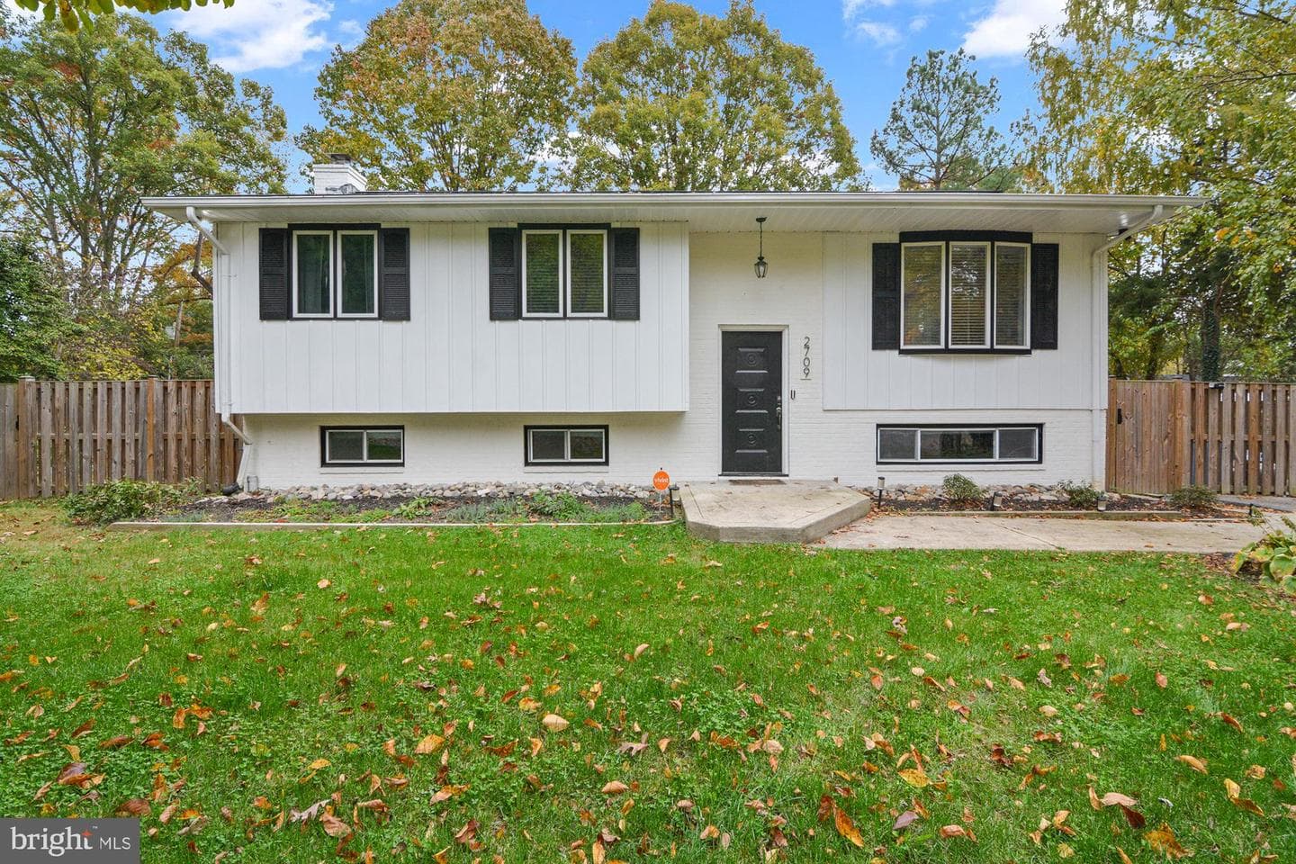 2709 Parkview Drive photo 2