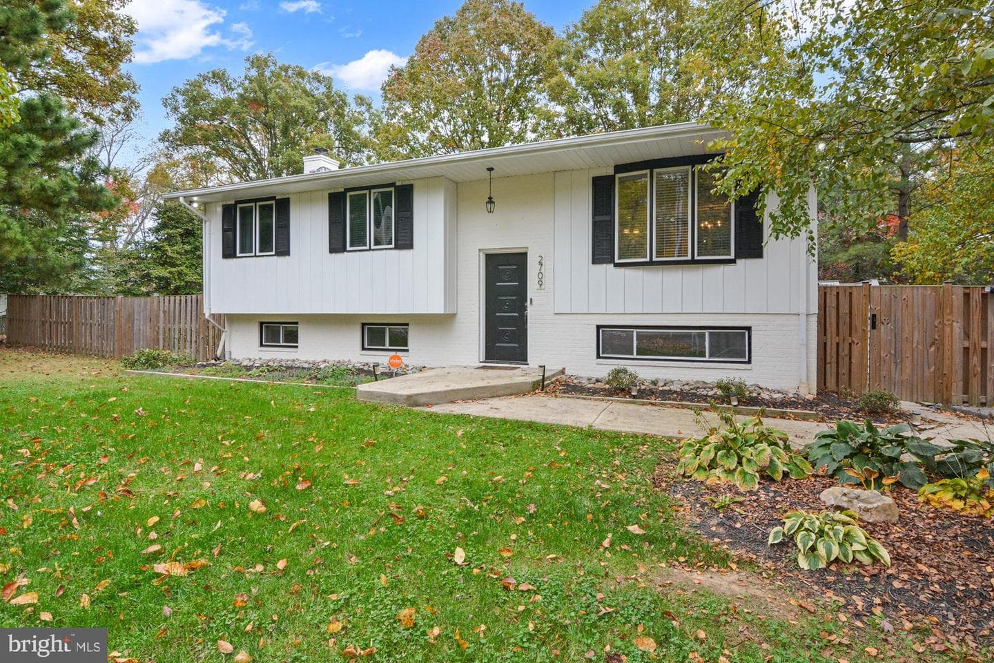 2709 Parkview Drive photo 3