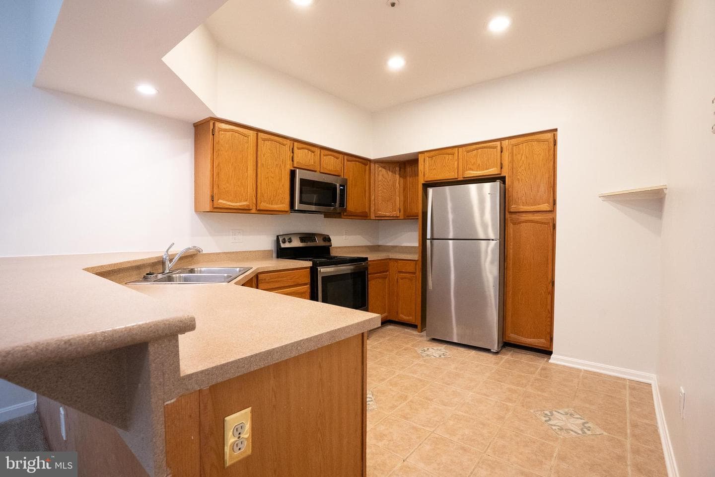 2707 Summerview Way #101 photo 3