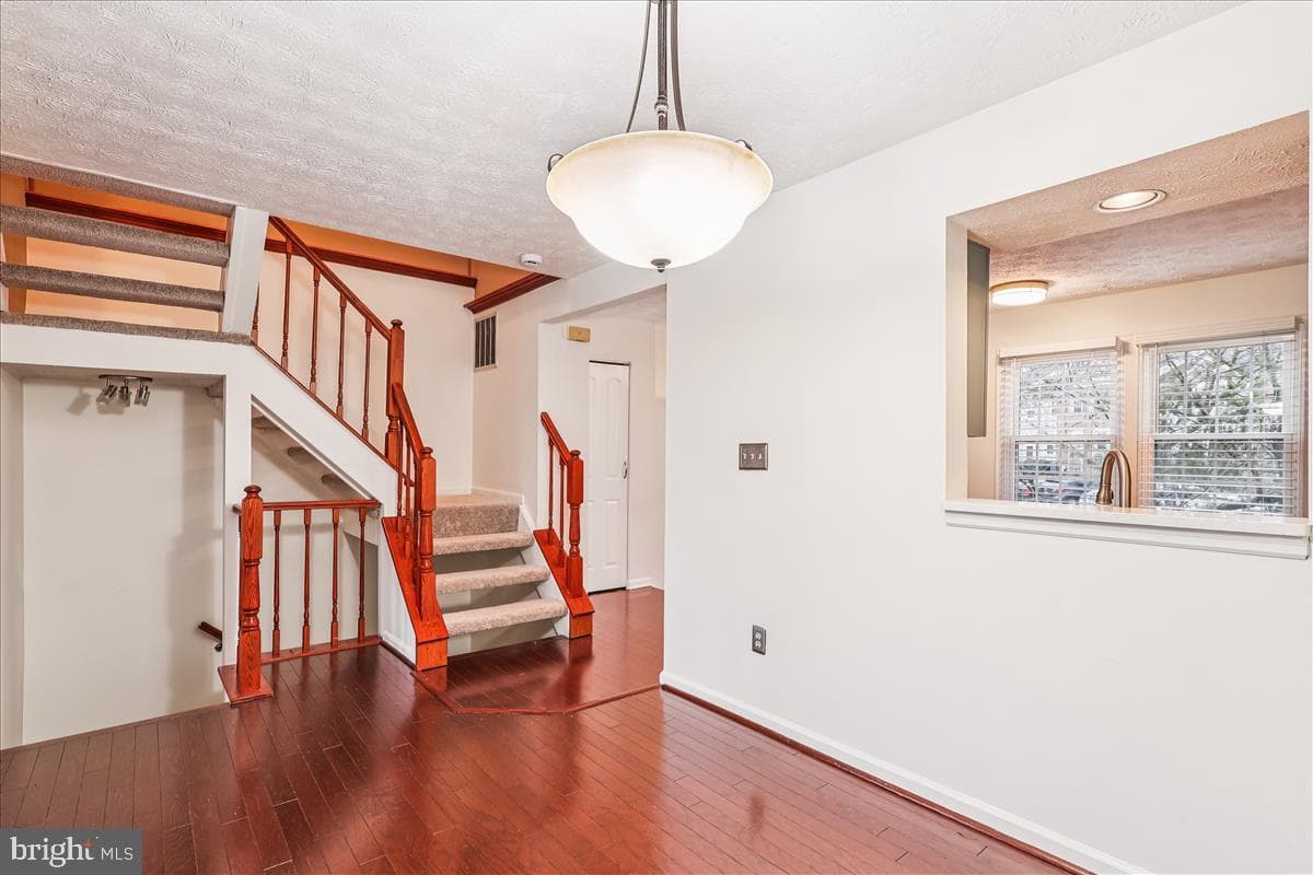 1016 Chestnut Haven Court photo 14
