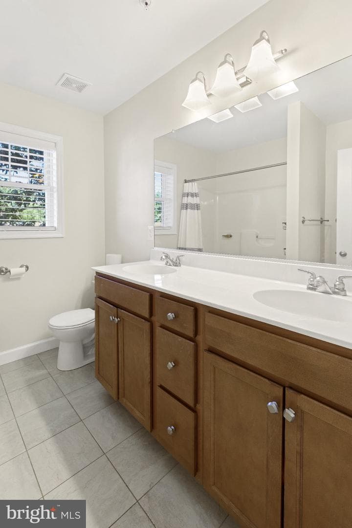 1635 Fairhill Drive photo 27