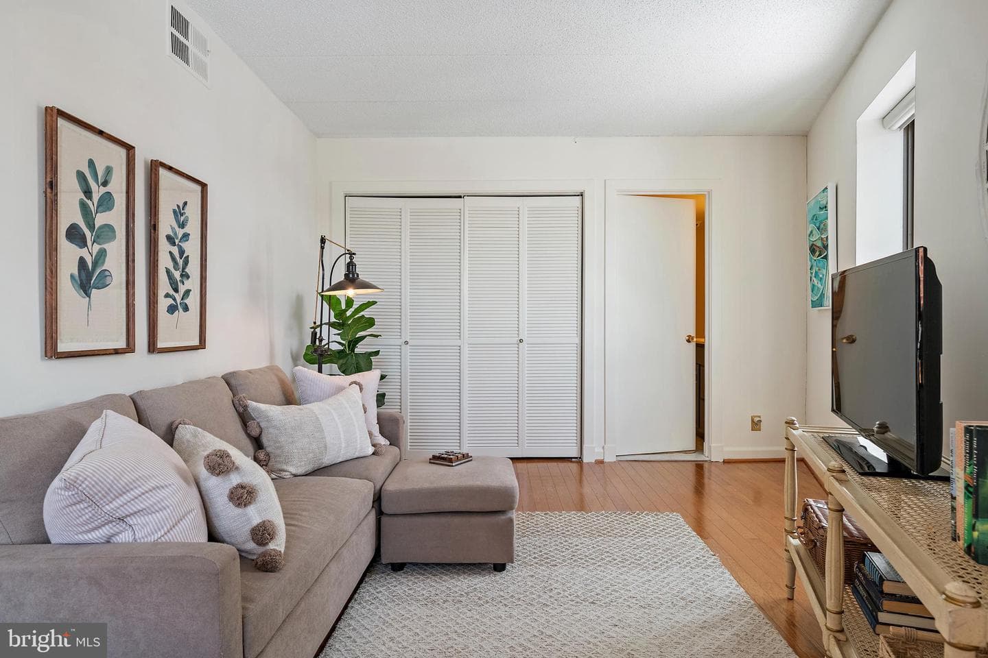 100 Severn Avenue #206 photo 16