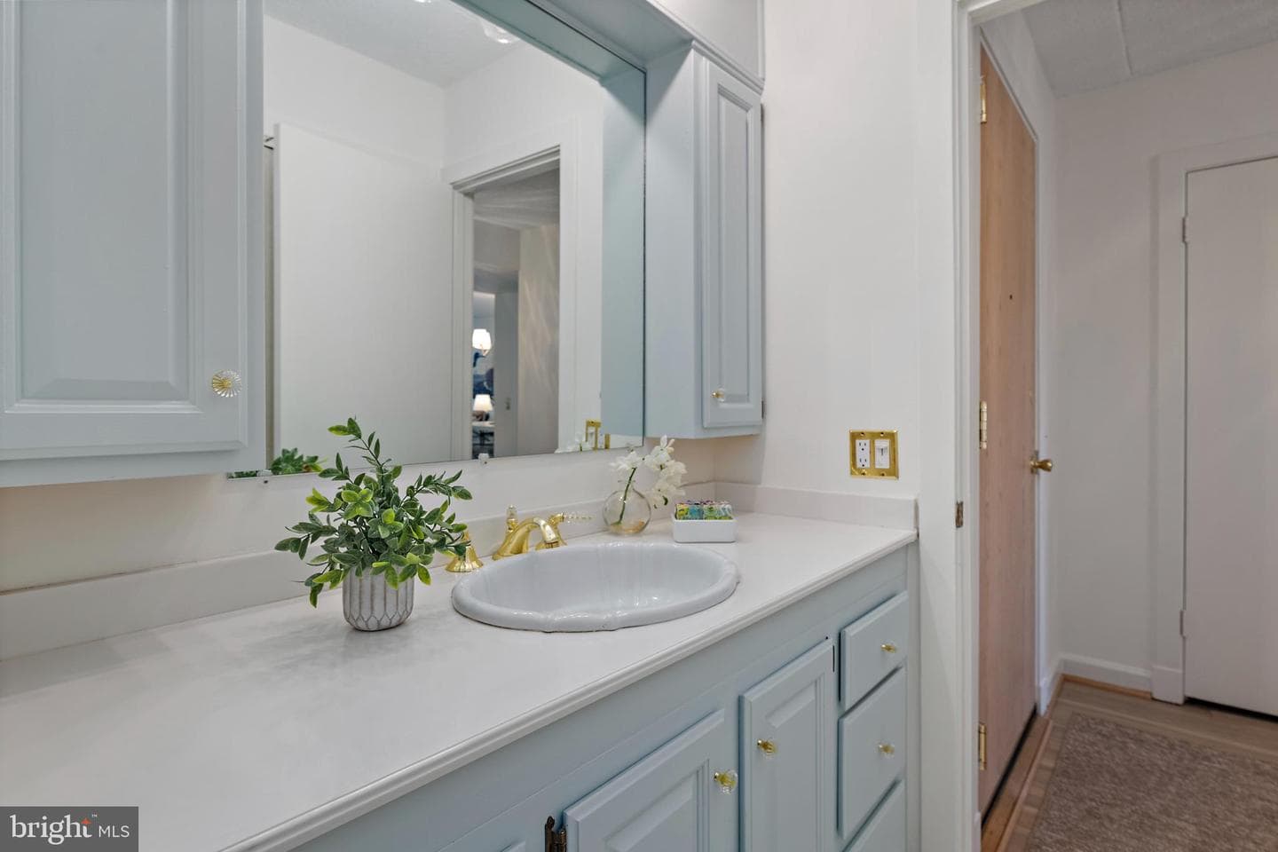 100 Severn Avenue #206 photo 34