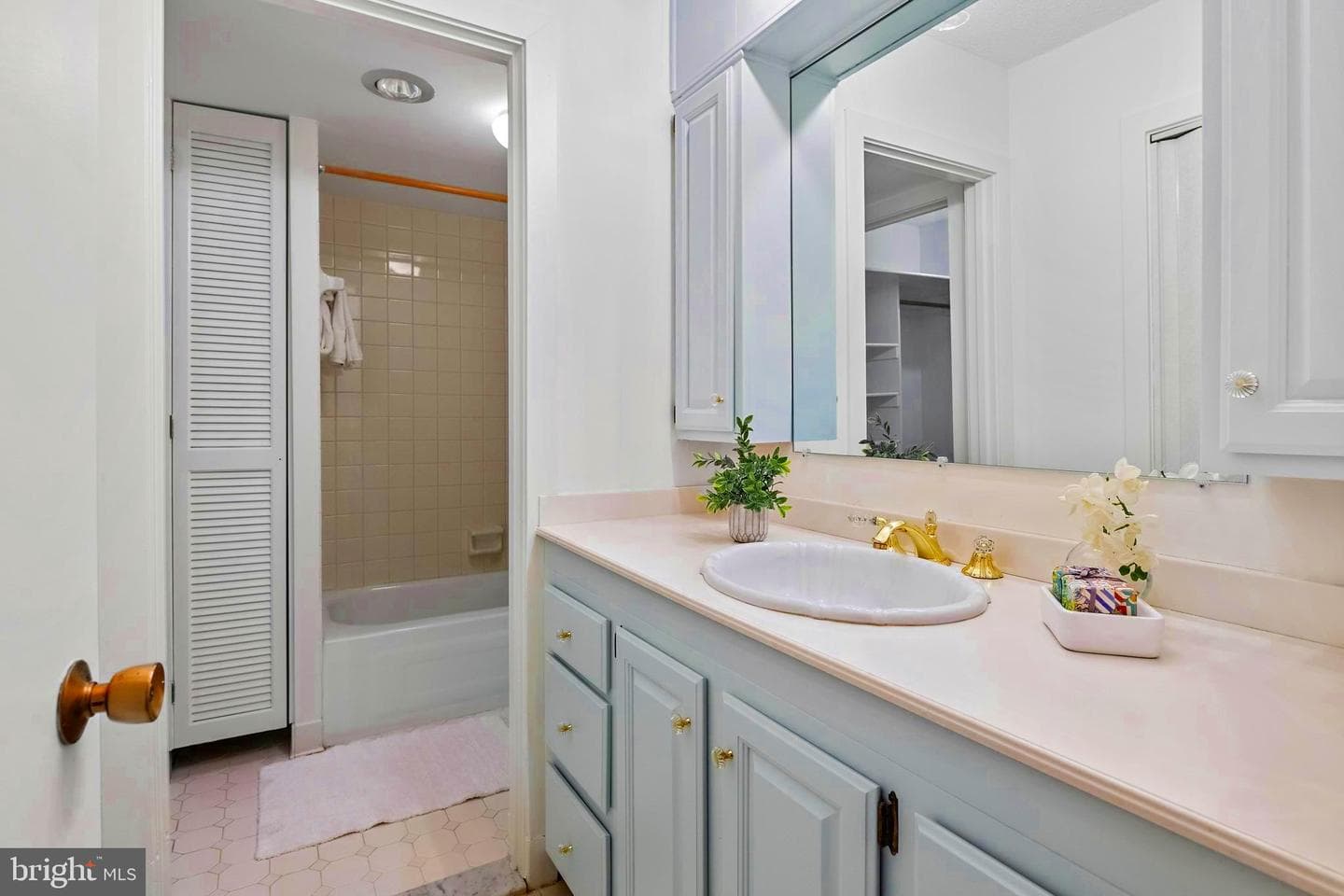 100 Severn Avenue #206 photo 36