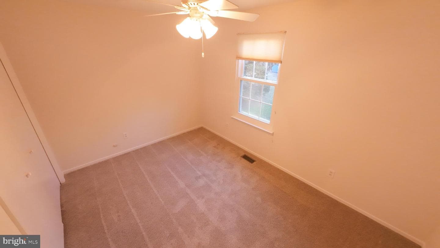 276 Southdale Court photo 25