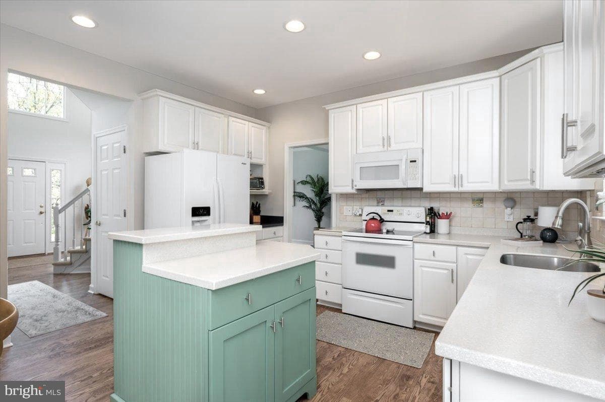 3227 Homewood Road photo 16