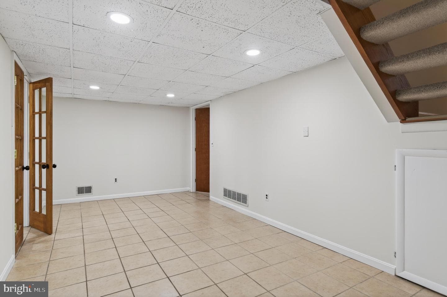 728 Ticonderoga Avenue photo 25