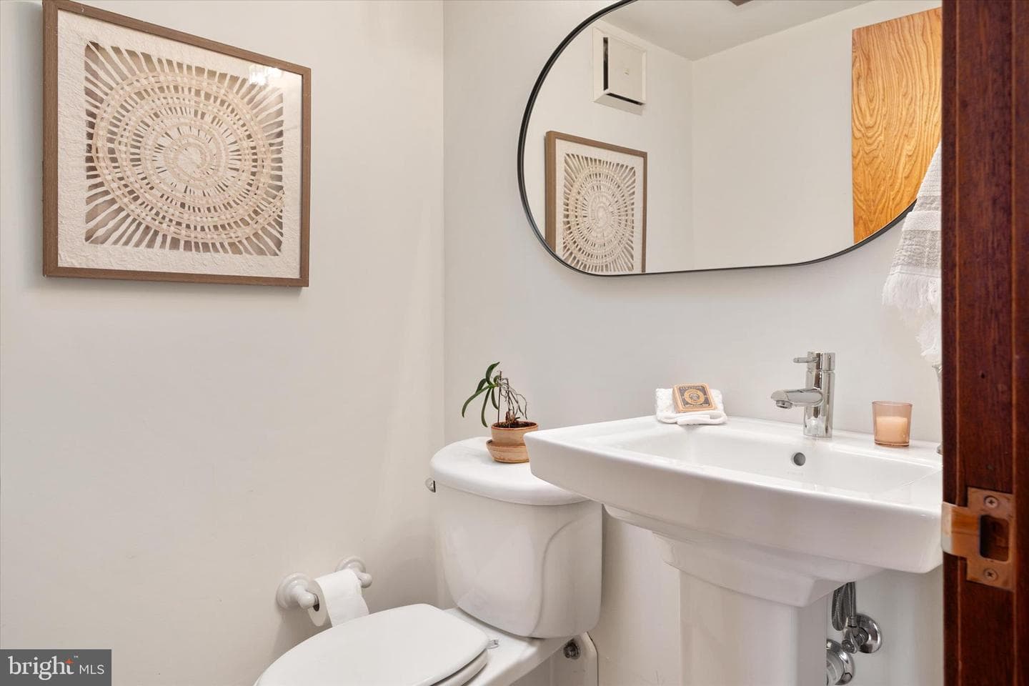 900 Coachway photo 21