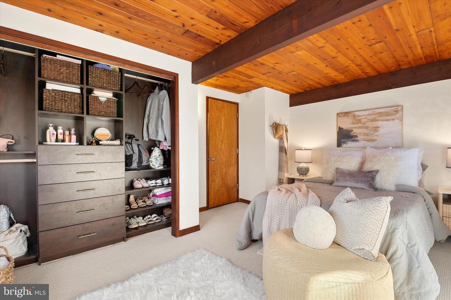900 Coachway photo 31
