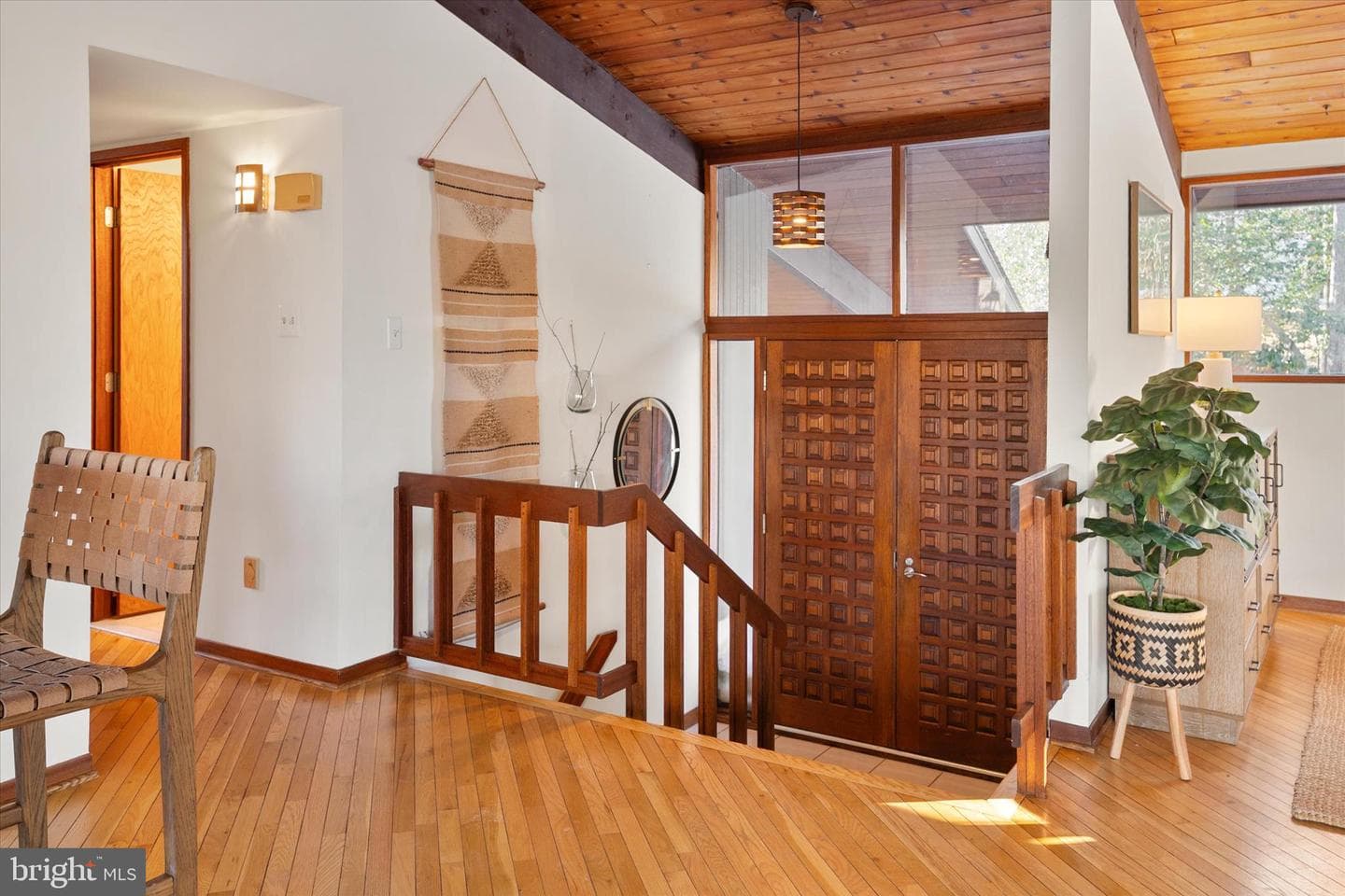 900 Coachway photo 4