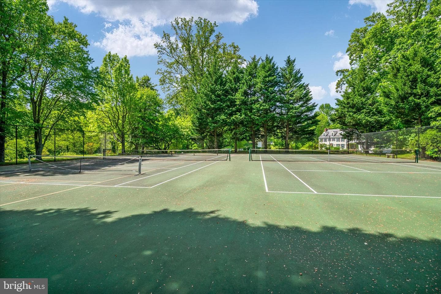 900 Coachway photo 43