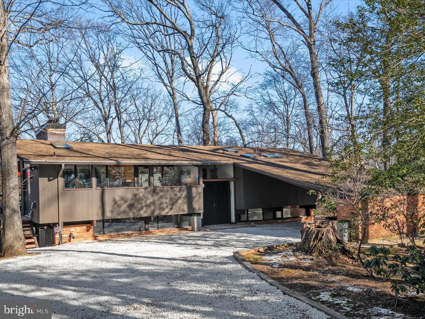 900 Coachway photo 53