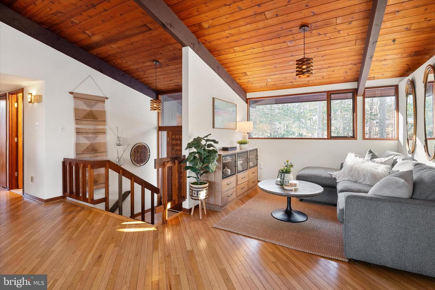 900 Coachway photo 6