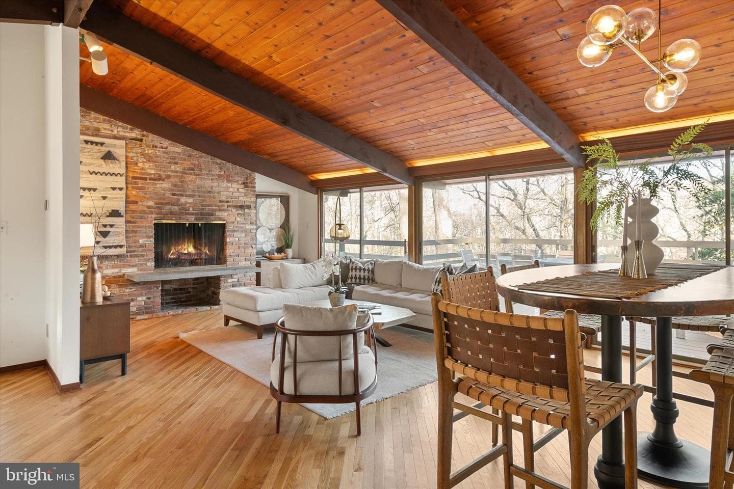 900 Coachway photo 9