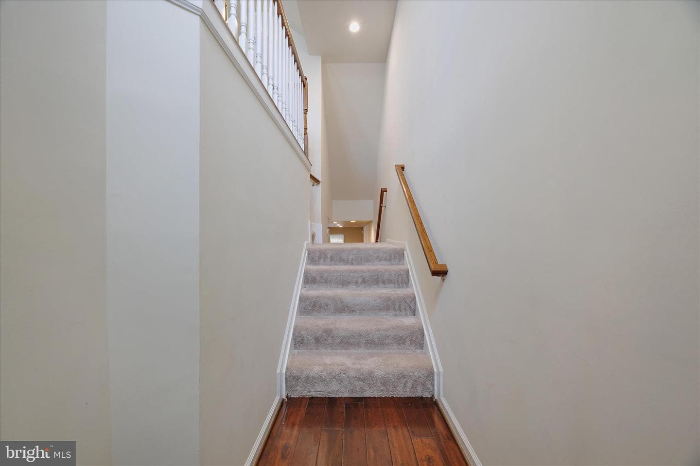 7834 Sunhaven Way photo 2