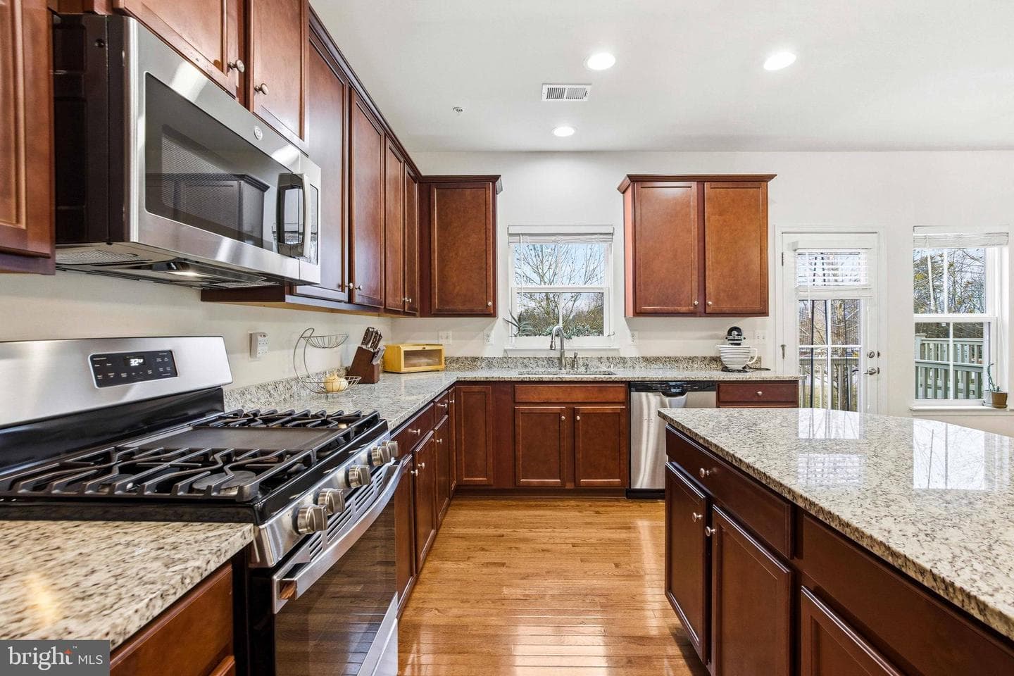 598 Fox River Hills Way photo 3