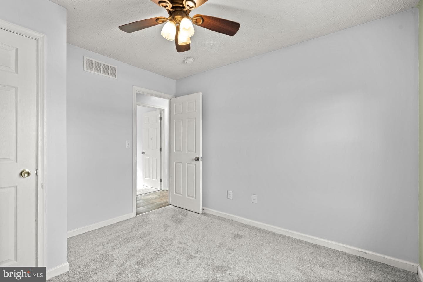 1821 Division Road photo 17