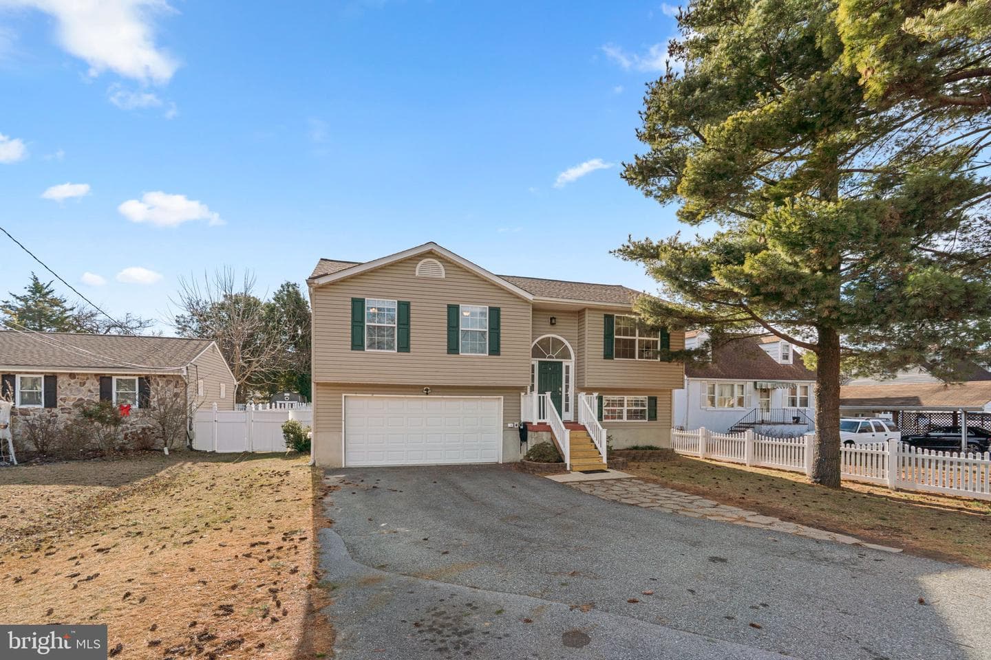 1821 Division Road photo 2