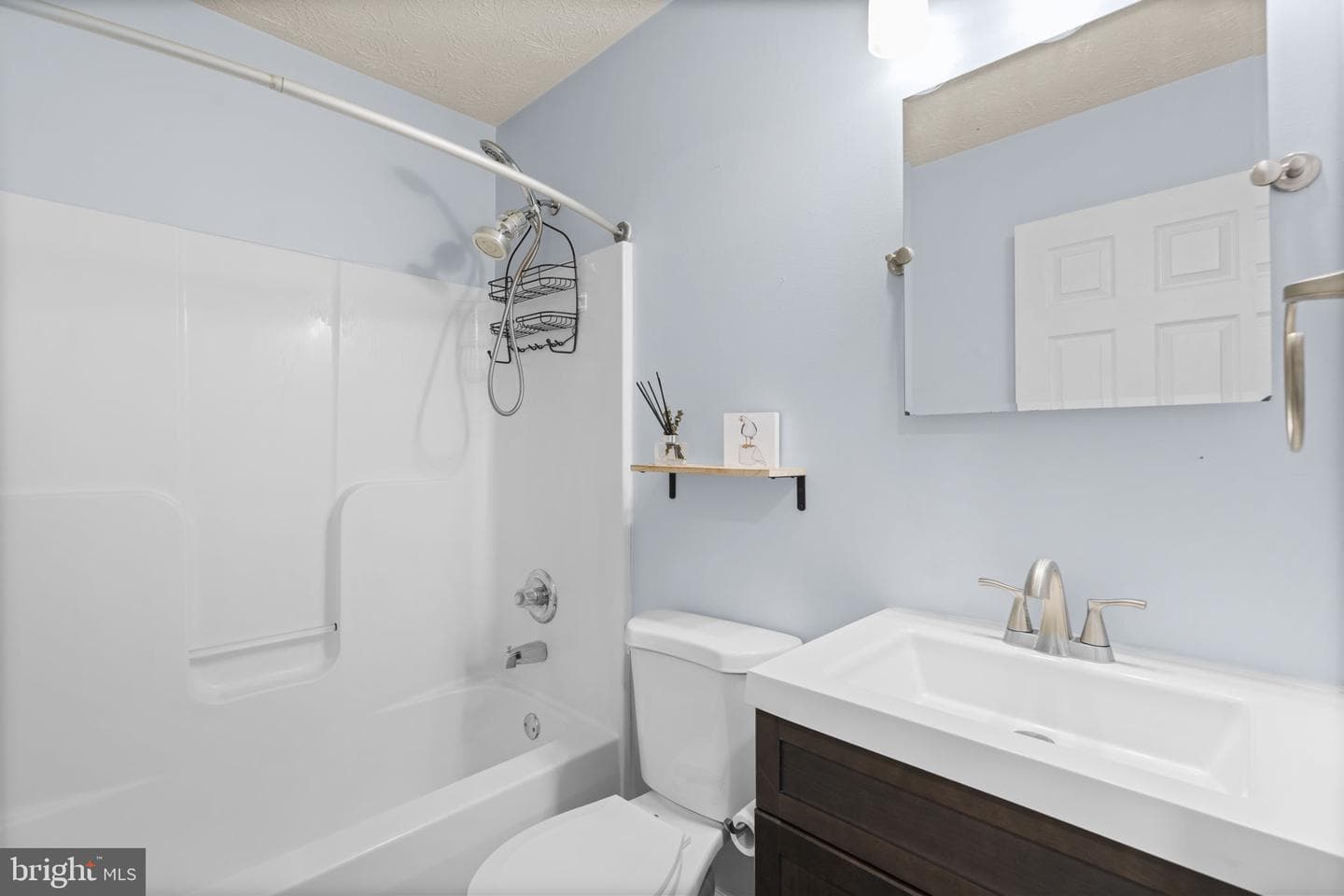 1821 Division Road photo 20