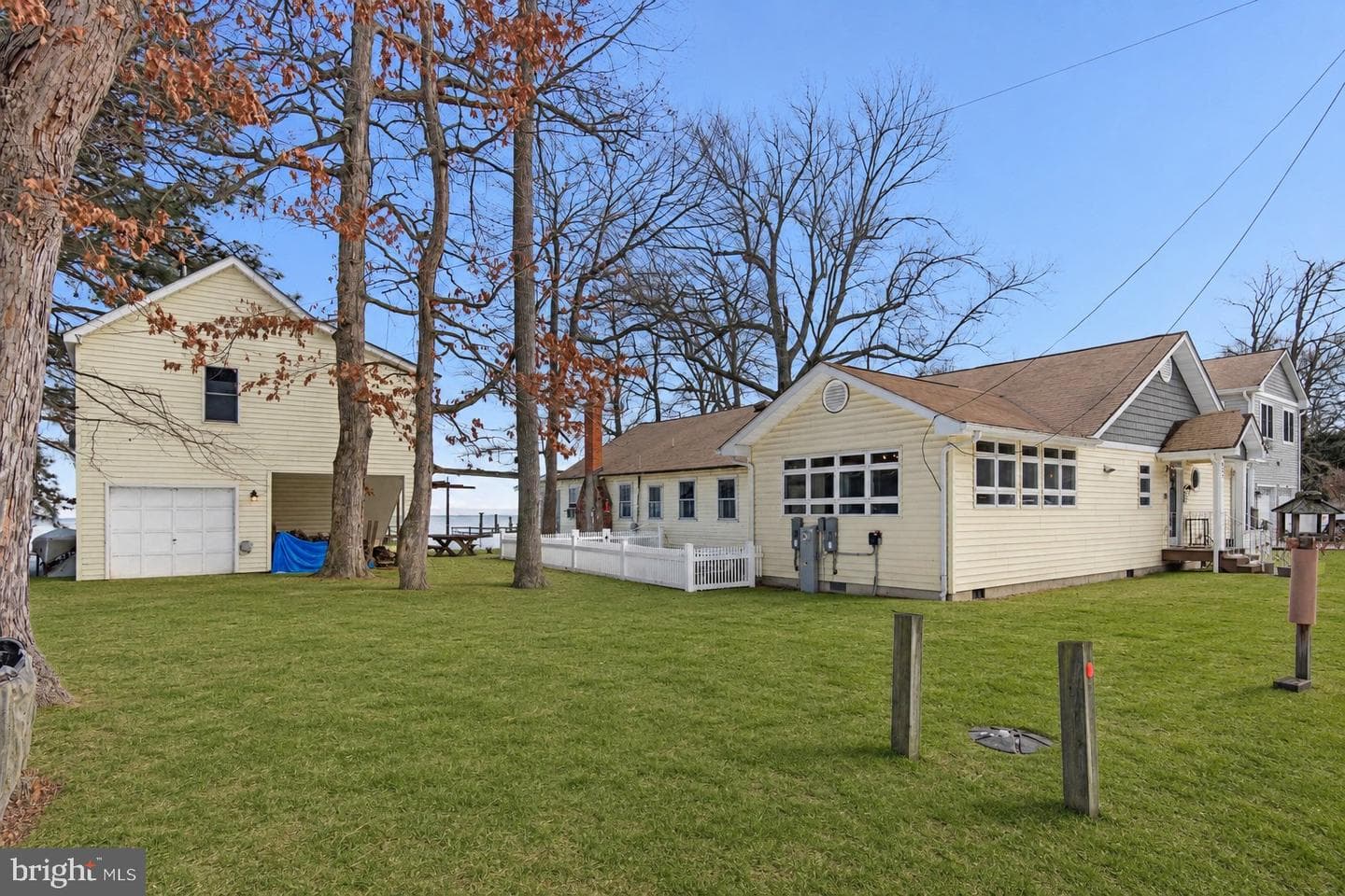 852 Bay Front Avenue photo 10