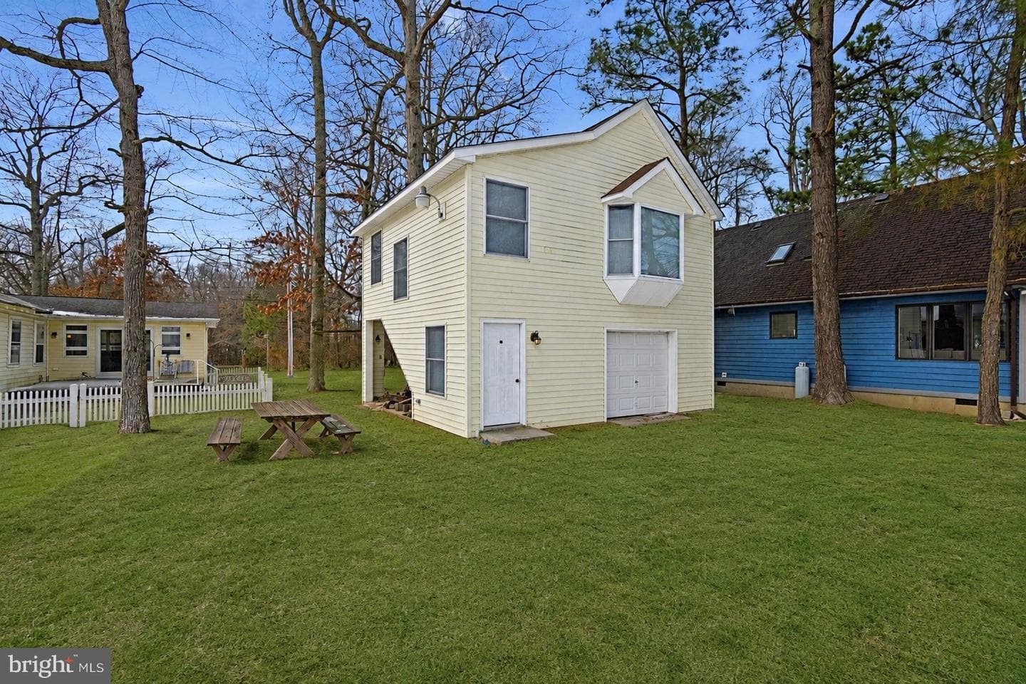 852 Bay Front Avenue photo 12