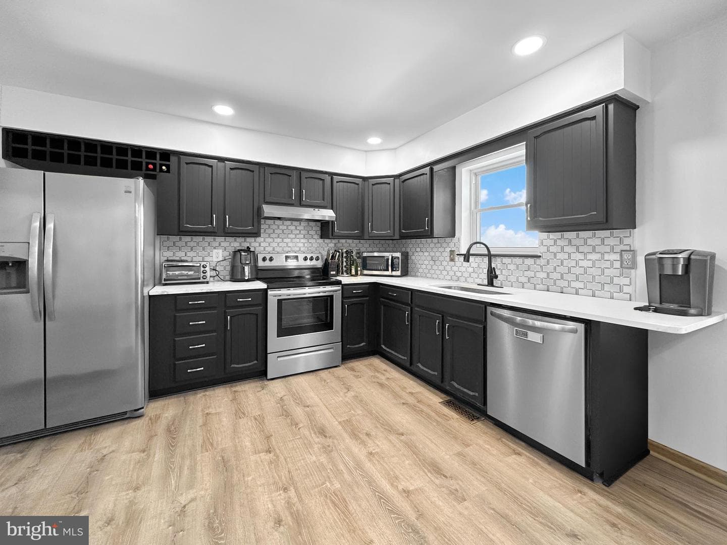 103 Andel Court photo 8