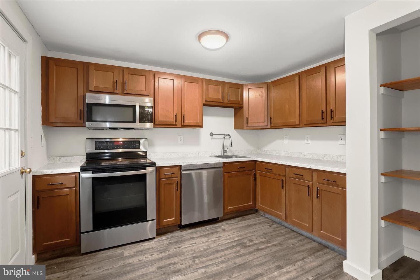 6435 Grafton Garth Court photo 12