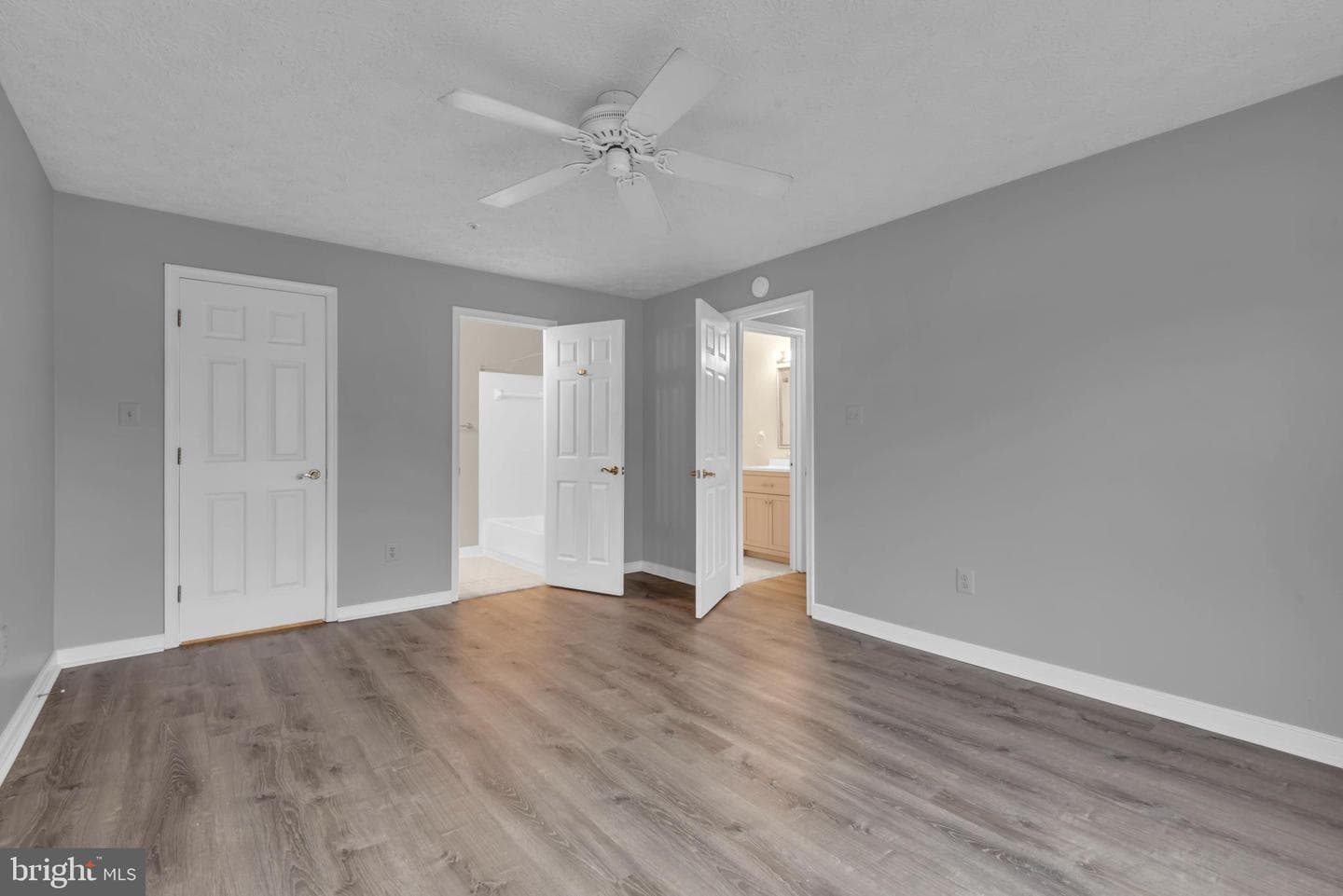 2408 Forest Edge Court #201 photo 25