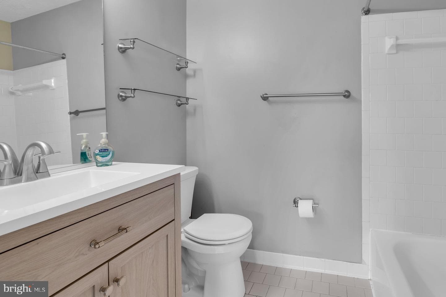 2408 Forest Edge Court #201 photo 33