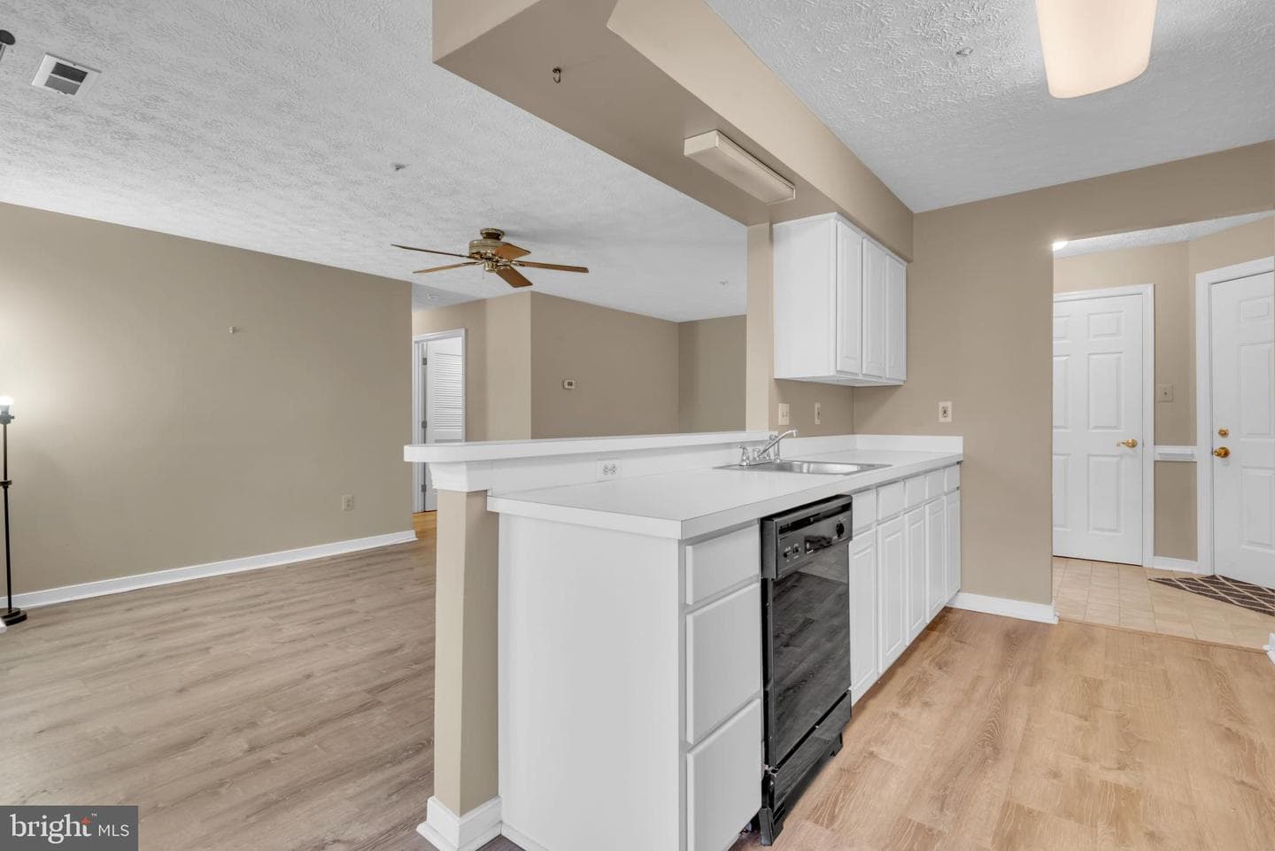 2408 Forest Edge Court #201 photo 6