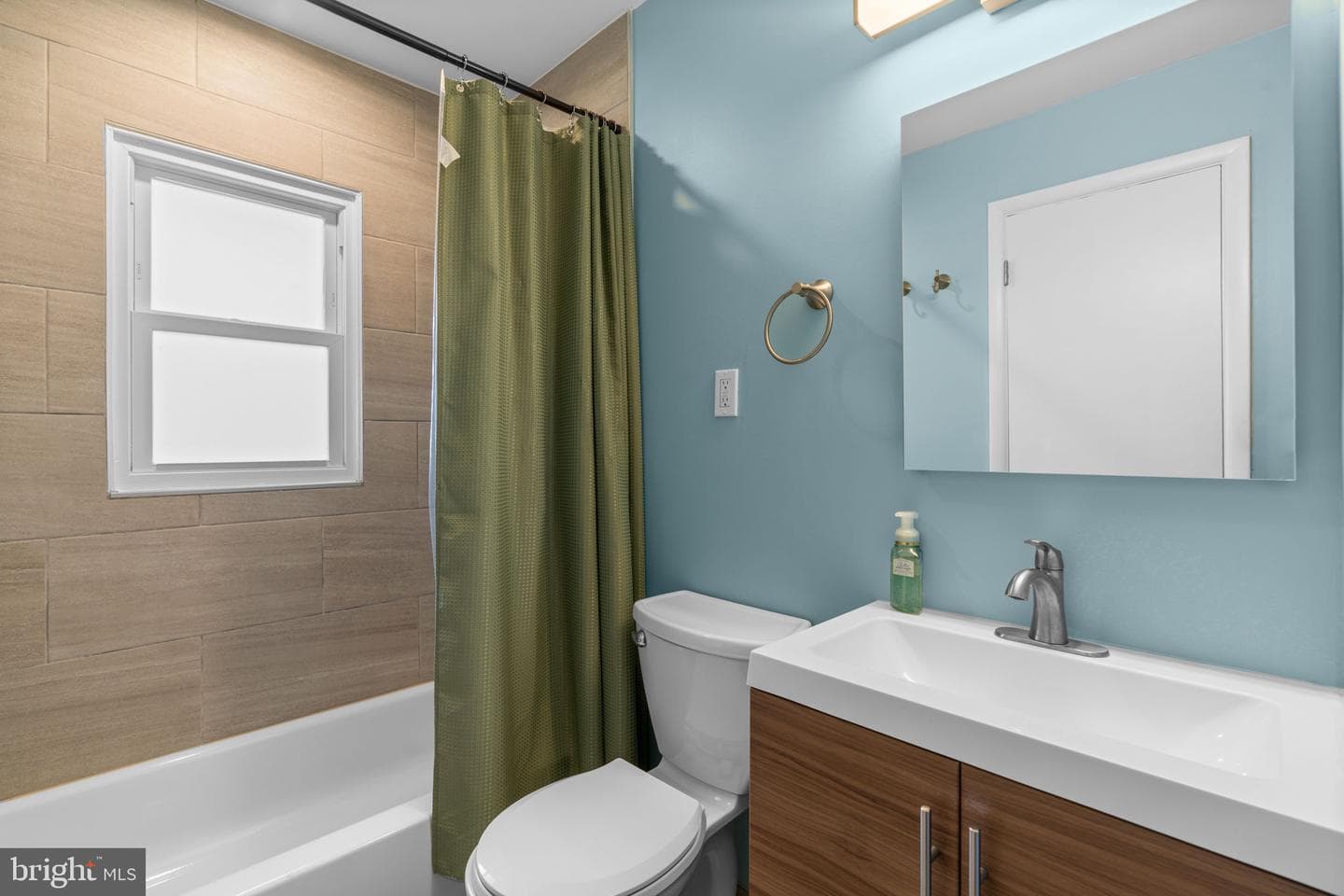 226 Maryland Way photo 13