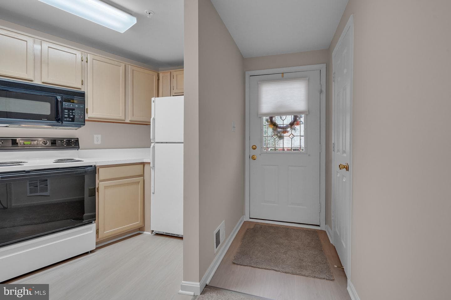 3404 Londonleaf Lane photo 2