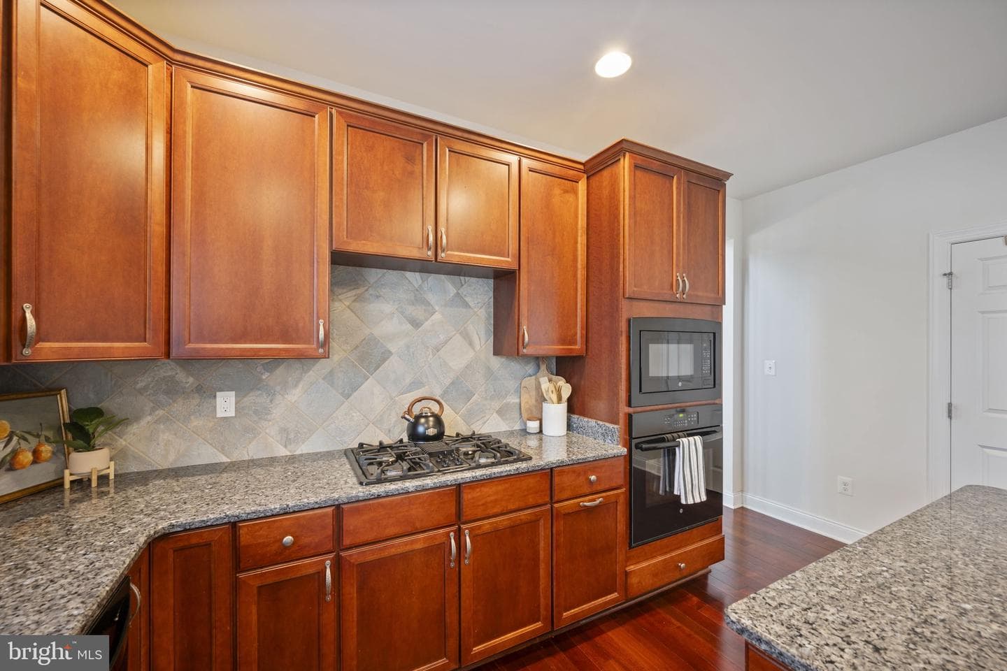 8414 Maple Brook Lane photo 18
