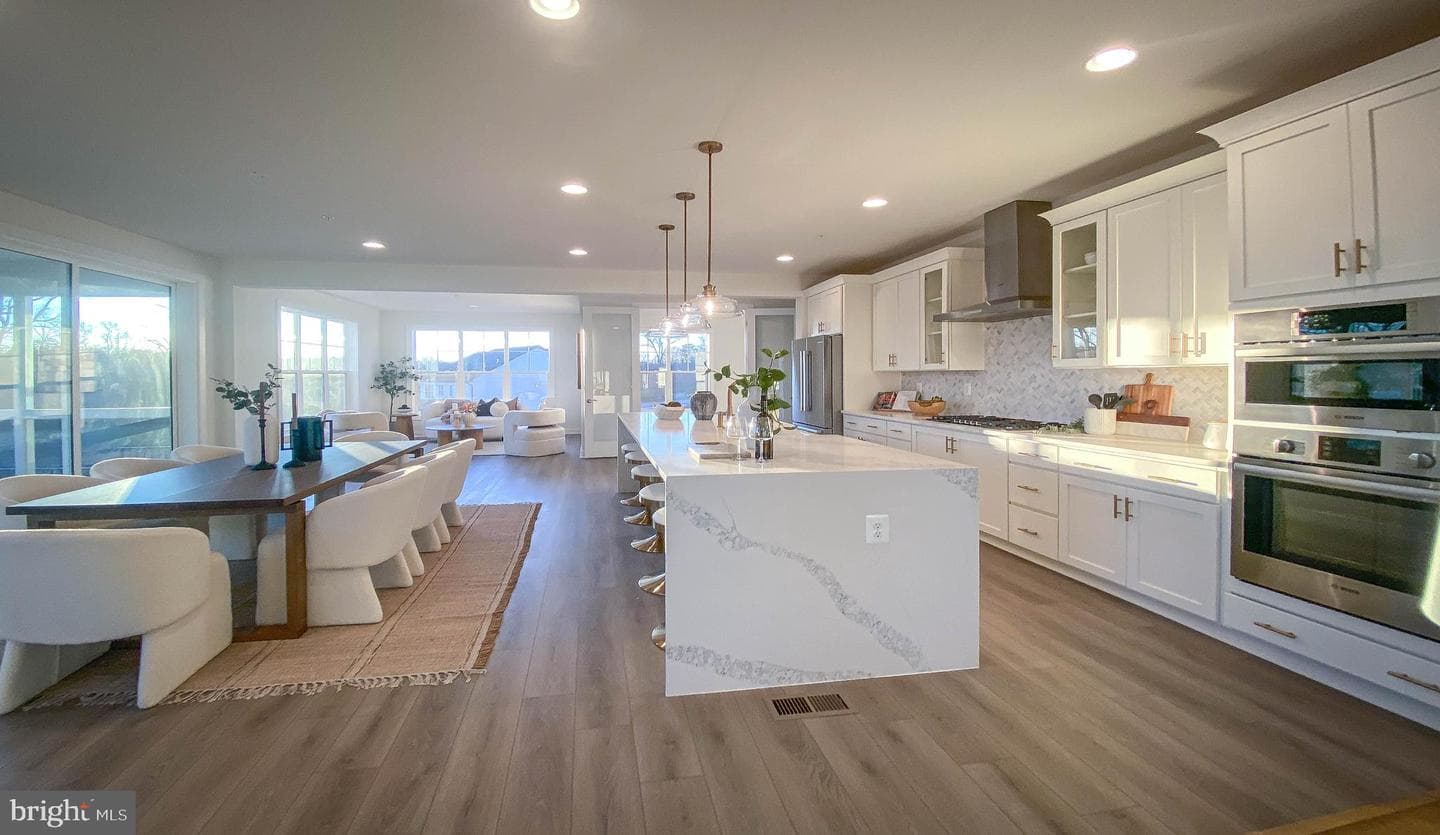 205 Cahill Ave photo 4