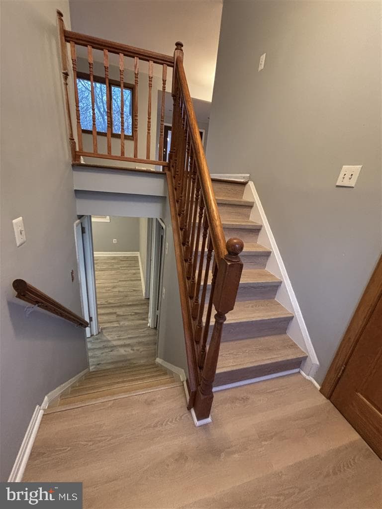1079 Omar Drive photo 4