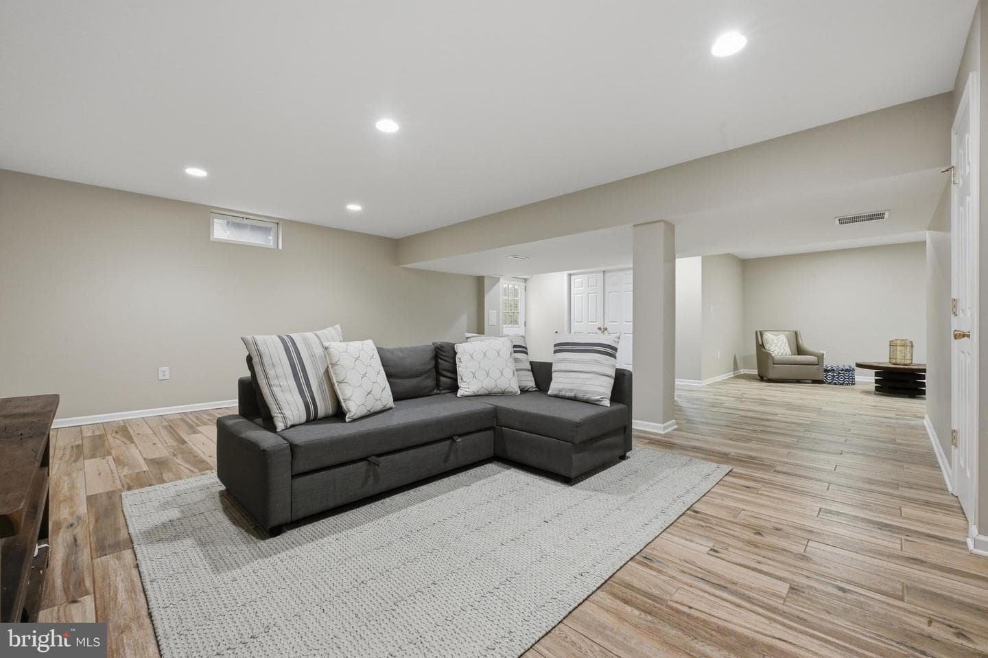 3590 S River Terrace photo 64