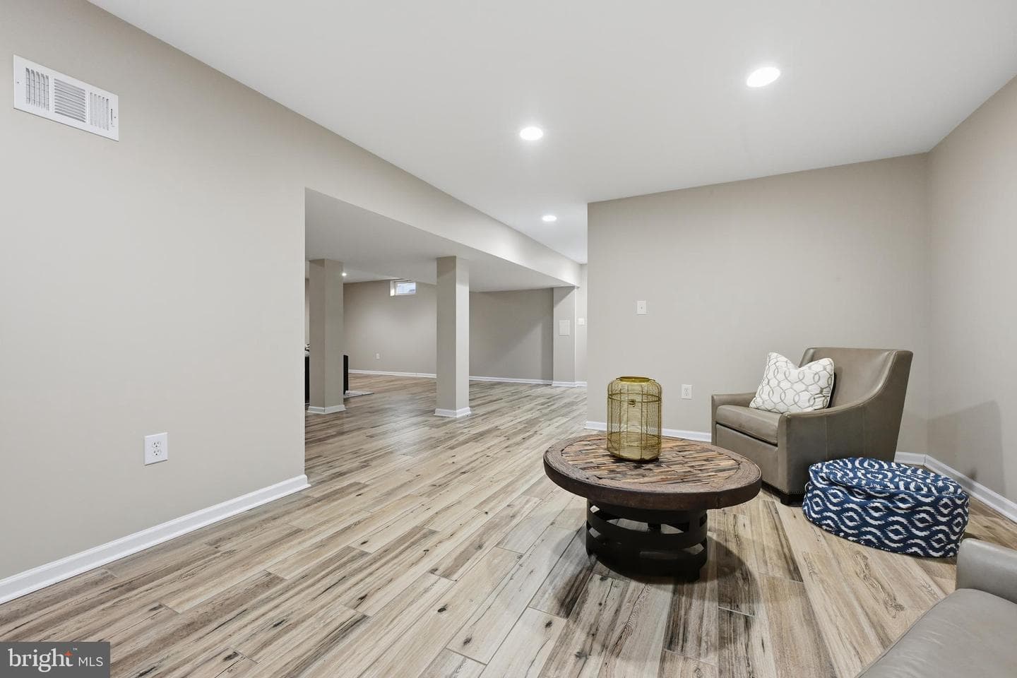 3590 S River Terrace photo 67