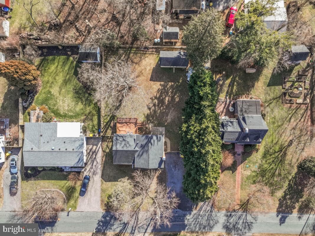 735 Whitehall Beach Road photo 34