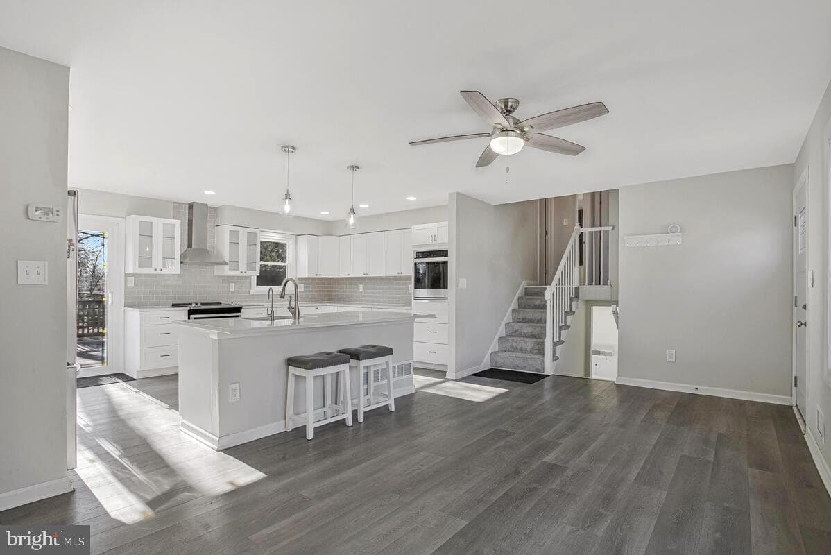 735 Whitehall Beach Road photo 5