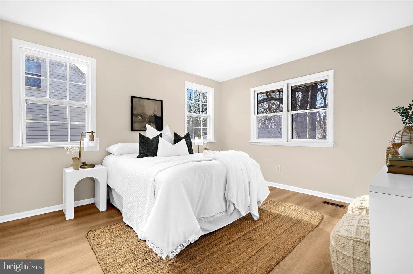 519 Kenmore Road photo 13