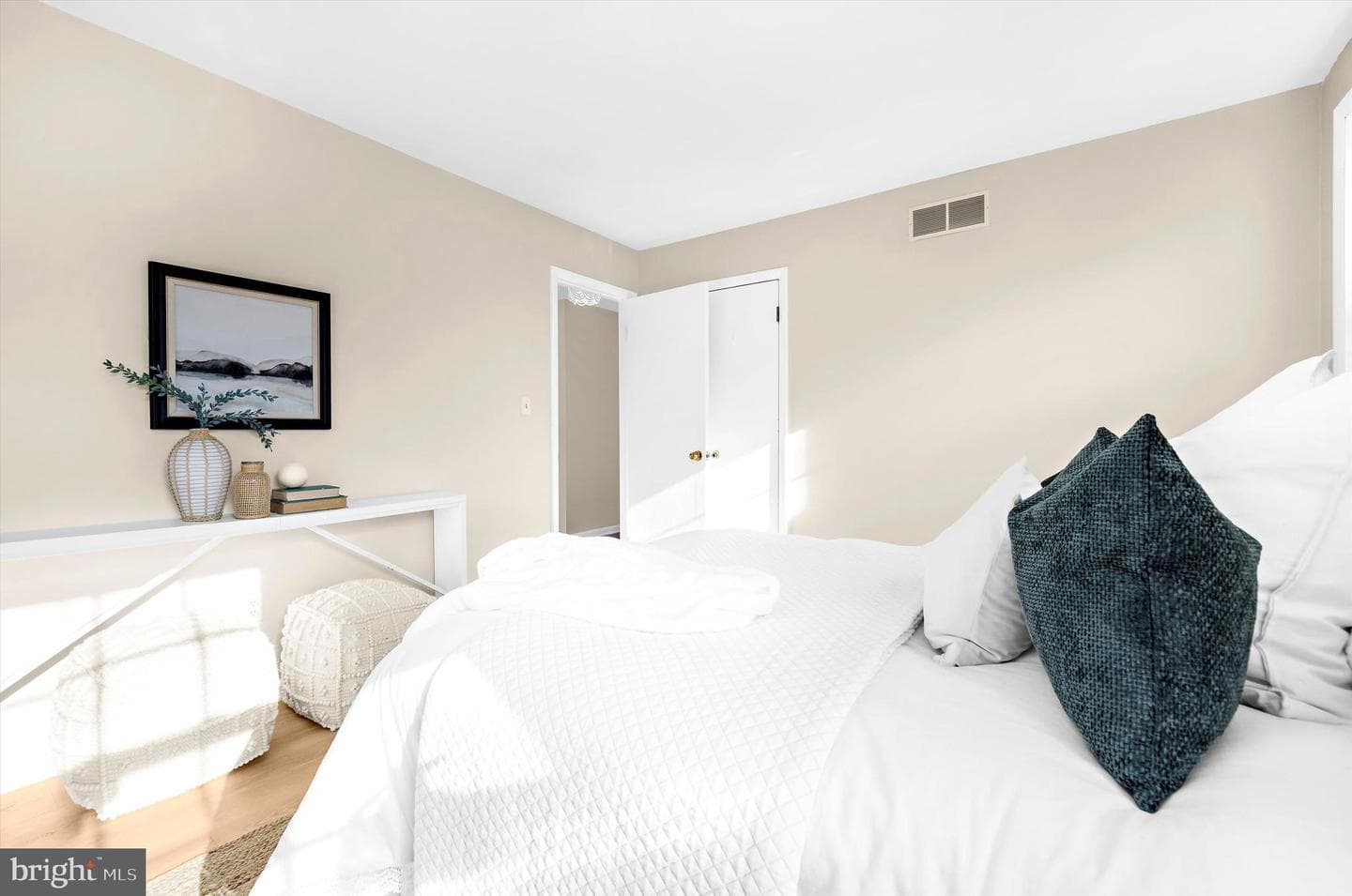 519 Kenmore Road photo 15