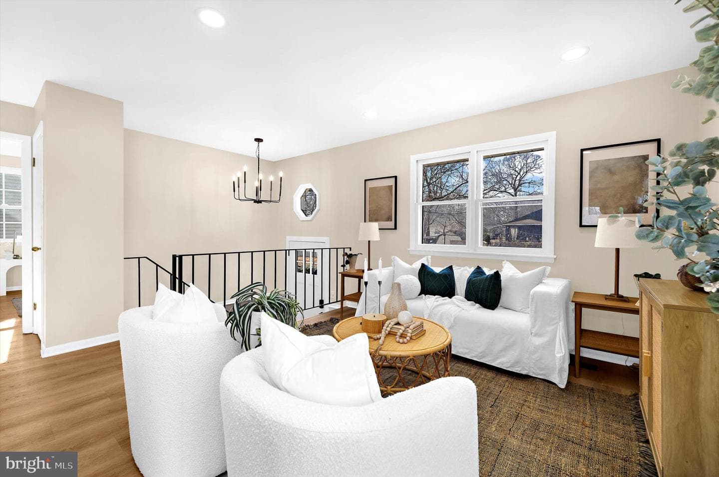 519 Kenmore Road photo 4